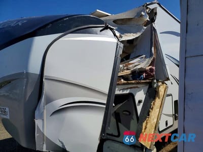 Zdjęcie 9 z 10 samochodu: 2022 KEYSTONE COUGAR CAMPER VIN:4YDFCGN27N2500279 - miniatura