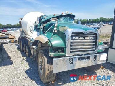 2016 MACK 700 GU700 1M2AX04C4GM030069 - główne zdjęcie licytacji z USA - miniatura