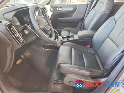 Zdjęcie 7 z 12 samochodu: 2023 VOLVO XC40 PLUS VIN:YV4L12UW8P2096699 - miniatura