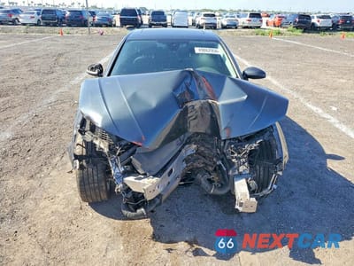 Piąte zdjęcie samochodu w środku: 2019 AUDI A4 PREMIUM VIN:WAUGMAF48KA006383 - miniatura
