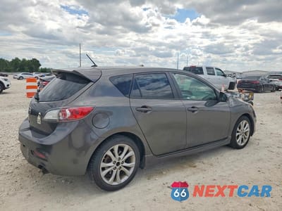 Trzecie zdjęcie samochodu z tyłu: 2011 MAZDA 3 S VIN:JM1BL1K51B1493912 - miniatura