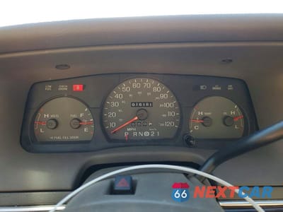 Zdjęcie 9 z 12 samochodu: 2003 MERCURY GRAND MARQUIS GS VIN:2MEFM74W03X627226 - miniatura