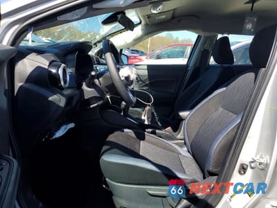 Zdjęcie 7 z 12 samochodu: 2025 NISSAN VERSA SV VIN:3N1CN8EV5SL887105 - miniatura