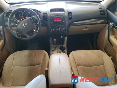Zdjęcie 8 z 13 samochodu: 2012 KIA SORENTO LX VIN:5XYKT4A24CG227259 - miniatura