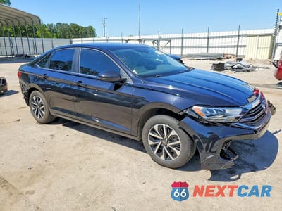 Czwarte zdjęcie samochodu z boku: 2022 VOLKSWAGEN JETTA S VIN:3VWCM7BU8NM016491 - miniatura