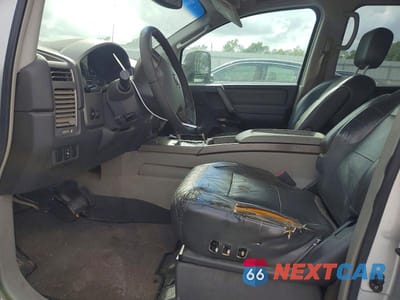 Zdjęcie 7 z 12 samochodu: 2004 NISSAN TITAN XE VIN:1N6AA07A34N568541 - miniatura