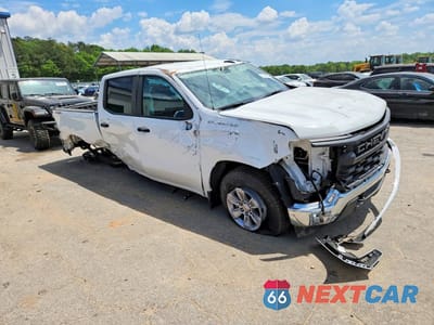 Czwarte zdjęcie samochodu z boku: 2025 CHEVROLET SILVERADO K1500 VIN:1GCUKAED2SZ279513 - miniatura