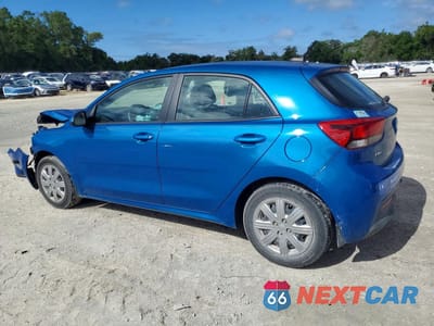 Drugie zdjęcie samochodu z przodu: 2022 KIA RIO 5-DOOR S VIN:3KPA25AD1NE441650 - miniatura