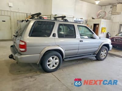 Trzecie zdjęcie samochodu z tyłu: 2001 NISSAN PATHFINDER SE VIN:JN8DR09Y51W600824 - miniatura