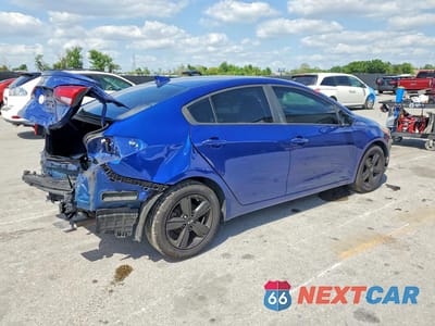 Trzecie zdjęcie samochodu z tyłu: 2018 KIA FORTE S VIN:3KPFL4A75JE196031 - miniatura