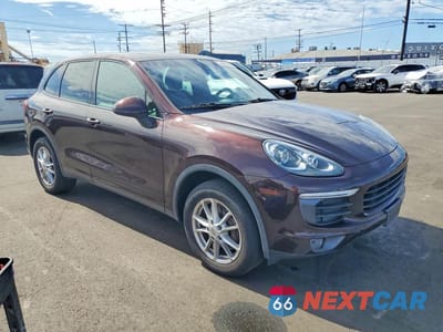 Czwarte zdjęcie samochodu z boku: 2016 PORSCHE CAYENNE VIN:WP1AA2A20GLA10290 - miniatura