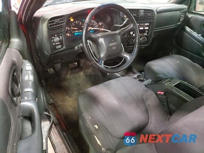 Zdjęcie 8 z 12 samochodu: 2003 GMC SONOMA VIN:1GTCT19XX38120808 - miniatura