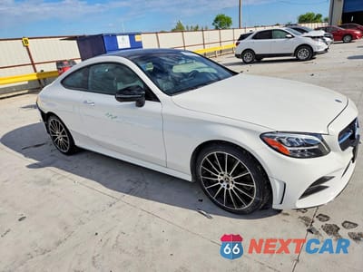 Czwarte zdjęcie samochodu z boku: 2019 MERCEDES-BENZ C300 VIN:WDDWJ8DB1KF891939 - miniatura