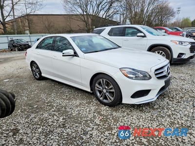 Czwarte zdjęcie samochodu z boku: 2016 MERCEDES-BENZ E 350 4MATIC VIN:WDDHF8JB9GB218684 - miniatura