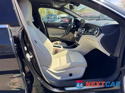 Zdjęcie 12 z 13 samochodu: 2014 MERCEDES-BENZ CLA 250 4MATIC VIN:WDDSJ4GB9EN141332 - miniatura