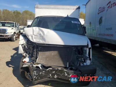 Piąte zdjęcie samochodu w środku: 2022 GMC SAVANA BOX TRUCK VIN:1GD07RFP1N1174905 - miniatura
