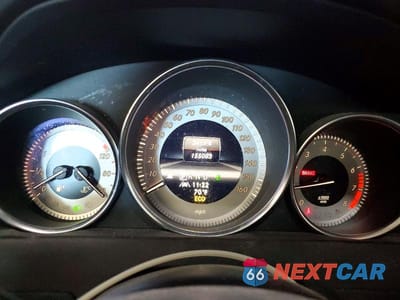 Zdjęcie 9 z 12 samochodu: 2013 MERCEDES-BENZ C 350 4MATIC VIN:WDDGJ8JB4DG081663 - miniatura