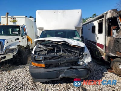 Piąte zdjęcie samochodu w środku: 2017 CHEVROLET EXPRESS G3500 DELIVERY TRUCK VIN:1HA3GSCG1HN009734 - miniatura