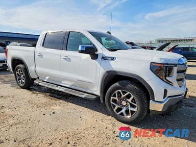 Czwarte zdjęcie samochodu z boku: 2024 GMC SIERRA K1500 SLE VIN:3GTPUBEK9RG421524 - miniatura