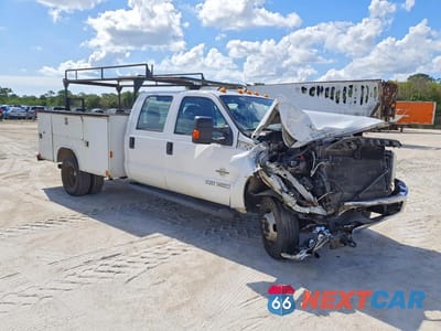 Czwarte zdjęcie samochodu z boku: 2016 FORD F350 SUPER DUTY VIN:1FD8W3HT1GEA69144 - miniatura