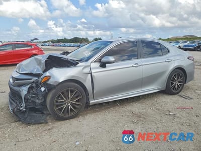 2021 TOYOTA CAMRY SE 4T1G11AK6MU471615 - główne zdjęcie licytacji z USA - miniatura