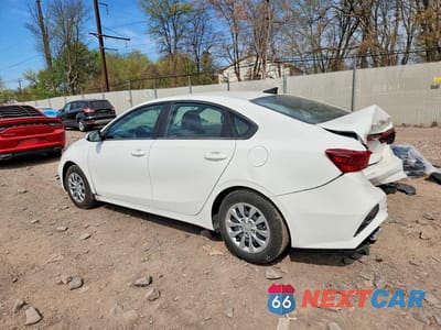 Drugie zdjęcie samochodu z przodu: 2023 KIA FORTE LX VIN:3KPF24AD2PE685004 - miniatura