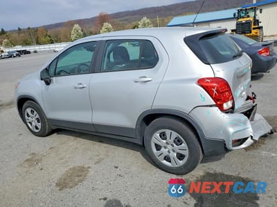 Drugie zdjęcie samochodu z przodu: 2019 CHEVROLET TRAX LS VIN:3GNCJKSBXKL137769 - miniatura