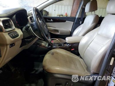 Zdjęcie 7 z 13 samochodu: 2017 KIA SORENTO EX VIN:5XYPH4A55HG203111 - miniatura