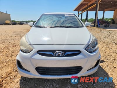 Piąte zdjęcie samochodu w środku: 2012 HYUNDAI ACCENT GLS VIN:KMHCT4AE8CU185283 - miniatura