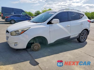 2015 HYUNDAI TUCSON SE KM8JU3AGXFU059785 - główne zdjęcie licytacji z USA - miniatura