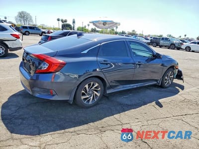 Trzecie zdjęcie samochodu z tyłu: 2017 HONDA CIVIC EX VIN:2HGFC2F75HH547484 - miniatura