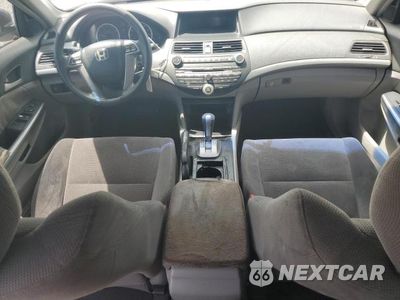 Zdjęcie 8 z 12 samochodu: 2008 HONDA ACCORD EX VIN:1HGCP26778A000397 - miniatura