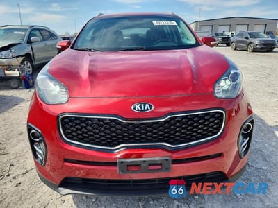Piąte zdjęcie samochodu w środku: 2019 KIA SPORTAGE EX VIN:KNDPN3AC1K7543202 - miniatura