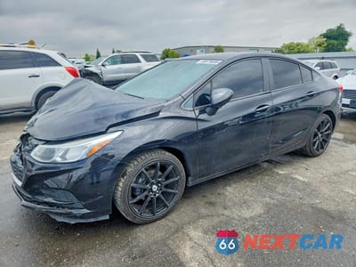 2017 CHEVROLET CRUZE LS 1G1BC5SMXH7217628 - główne zdjęcie licytacji z USA - miniatura