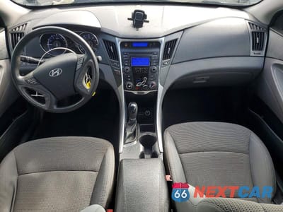 Zdjęcie 8 z 12 samochodu: 2013 HYUNDAI SONATA GLS VIN:5NPEB4AC8DH691318 - miniatura