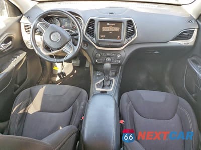 Zdjęcie 8 z 13 samochodu: 2015 JEEP CHEROKEE LATITUDE VIN:1C4PJMCS1FW514316 - miniatura