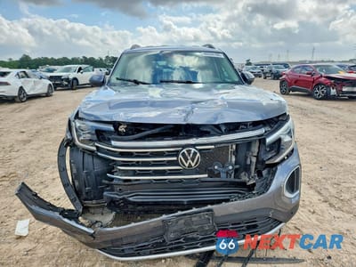 Piąte zdjęcie samochodu w środku: 2024 VOLKSWAGEN ATLAS SE VIN:1V2WR2CA6RC590117 - miniatura