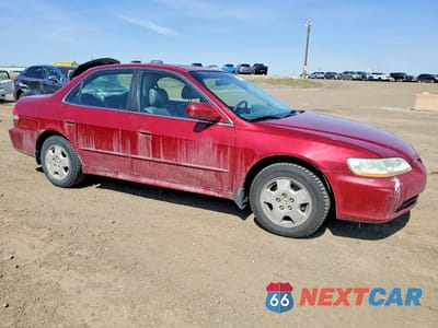 Czwarte zdjęcie samochodu z boku: 2001 HONDA ACCORD EX VIN:1HGCG16571A804911 - miniatura
