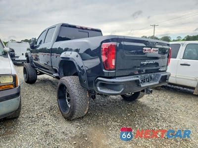 Drugie zdjęcie samochodu z przodu: 2021 GMC SIERRA K2500 DENALI VIN:1GT49REY5MF136010 - miniatura