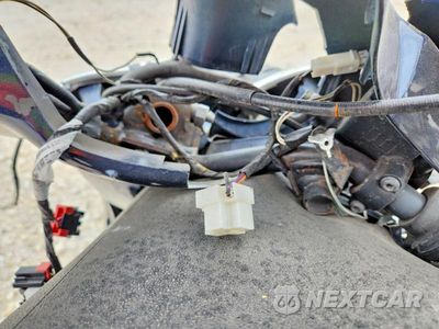 Zdjęcie 7 z 8 samochodu: 2011 VESPA LX 50 VIN:ZAPC386B7B5300182 - miniatura