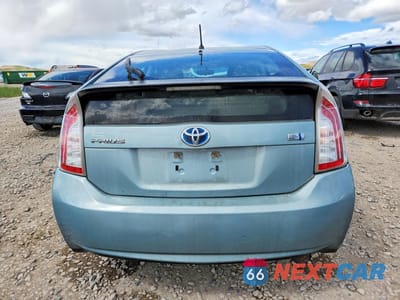 Zdjęcie 6 z 12 samochodu: 2014 TOYOTA PRIUS TWO VIN:JTDKN3DU8E1767492 - miniatura