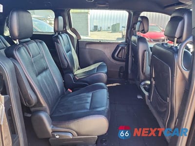 Zdjęcie 11 z 14 samochodu: 2019 DODGE GRAND CARAVAN GT VIN:2C4RDGEG6KR695622 - miniatura