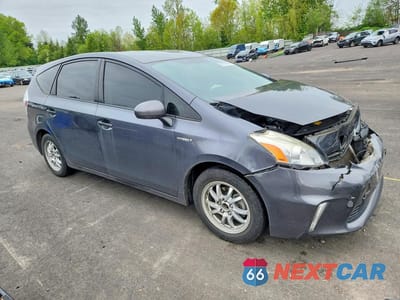 Czwarte zdjęcie samochodu z boku: 2014 TOYOTA PRIUS V THREE VIN:JTDZN3EU2E3319671 - miniatura