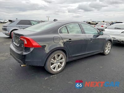 Trzecie zdjęcie samochodu z tyłu: 2013 VOLVO S60 T5 VIN:YV1612FH6D2205102 - miniatura