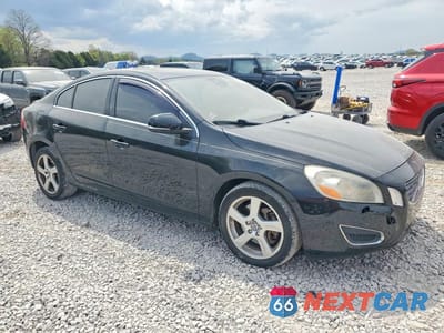 Czwarte zdjęcie samochodu z boku: 2013 VOLVO S60 T5 VIN:YV1612FH4D1208585 - miniatura