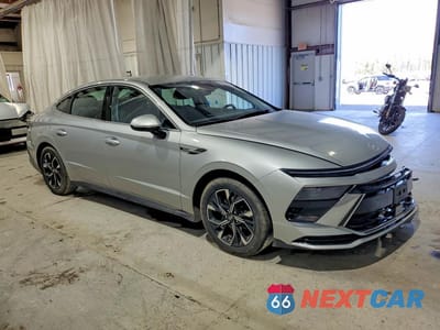 Czwarte zdjęcie samochodu z boku: 2024 HYUNDAI SONATA SEL VIN:KMHL64JA2RA384862 - miniatura