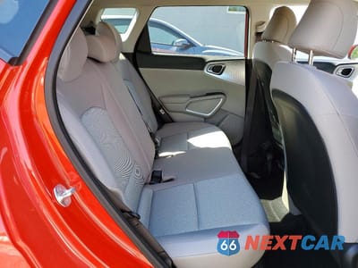 Zdjęcie 11 z 13 samochodu: 2024 KIA SOUL LX VIN:KNDJ23AU5R7222152 - miniatura