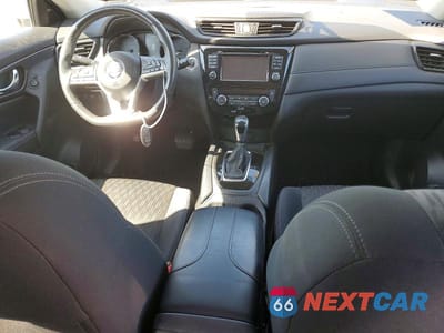 Zdjęcie 8 z 13 samochodu: 2017 NISSAN ROGUE SV VIN:5N1AT2MV9HC778638 - miniatura