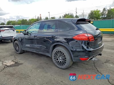 Drugie zdjęcie samochodu z przodu: 2011 PORSCHE CAYENNE S HYBRID VIN:WP1AE2A23BLA92657 - miniatura