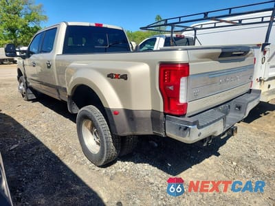 Drugie zdjęcie samochodu z przodu: 2017 FORD F350 SUPER DUTY VIN:1FT8W3DT0HEE02123 - miniatura